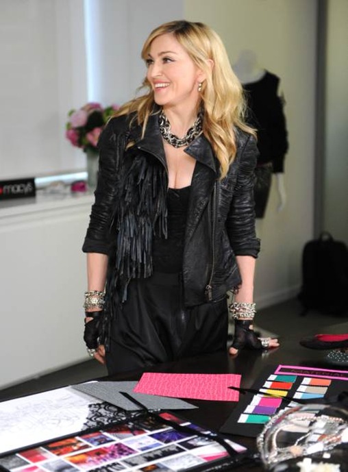 promocion para material girl collection