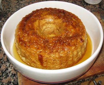 Budín de manzanas redondo