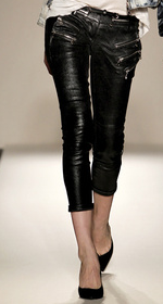 capris
