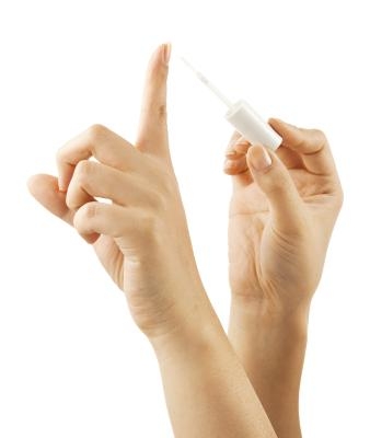 Utilizar acetona para esmalte acrílico fino 1