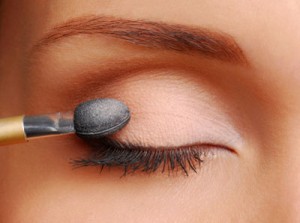 Como lograr el efecto claro/oscuro en los ojos 2
