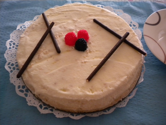 Pastel de queso blanco y negro
