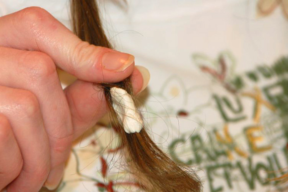 Quitar el chicle del cabello sin causar daños