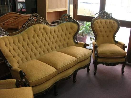 Cómo reparar muebles tapizados