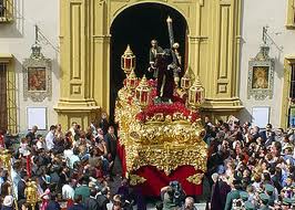 Con fervor religioso