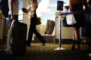 Restricciones de viajes aéreos en los EE.UU.