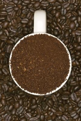 Cómo utilizar café como abono