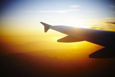 Distintas fases de vuelo de un avión