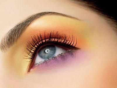 Maquillaje tonos amarillos