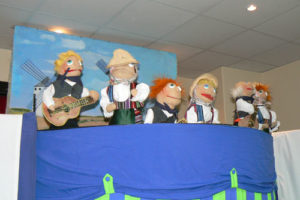 Decora la habitación de tus hijos con un guiñol 8