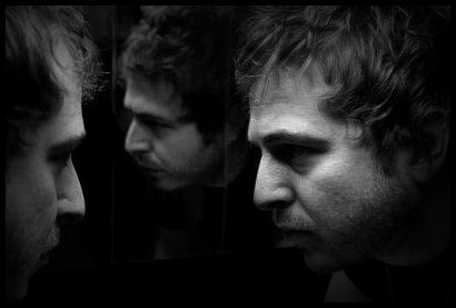 Presenta videoclip, el alumno oyente