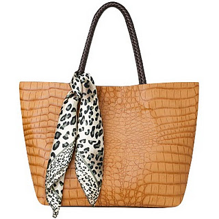 Bolso en tono camel 