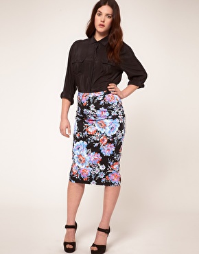 Falda tubo con estampado floral de Asos