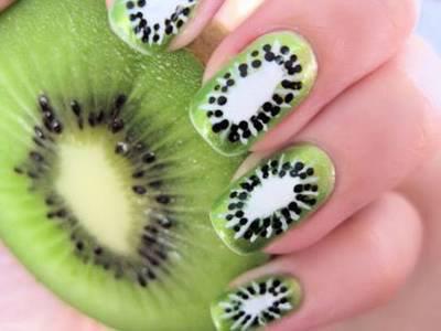 uñas de kiwi
