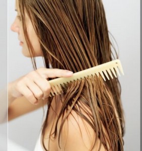 peinar el cabello
