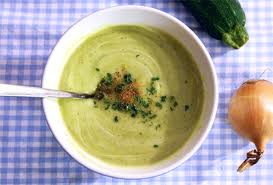 Prepara una crema de calabacín fácil en thermomix 1