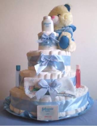 Regalos de recién nacido, tarta de pañales 1