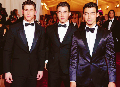 Los Jonas Brothers lanzarán nuevo disco 1