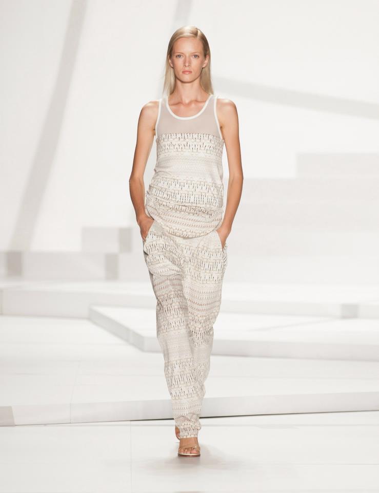 Los looks en total white para el 2013 de Angel Schlesser 1