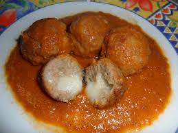 Albóndigas rellenas de queso
