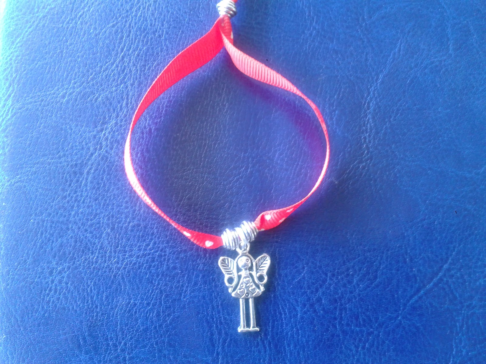 Llama a la felicidad y a la prosperidad con las pulseras de hadas