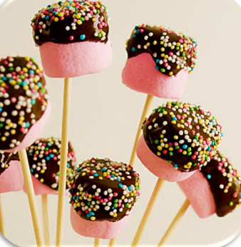 Piruletas de nubes, chocolate y virutas de colores 1