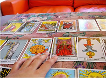 ¿Puedo fiarme de la lectura de cartas del tarot gratis?