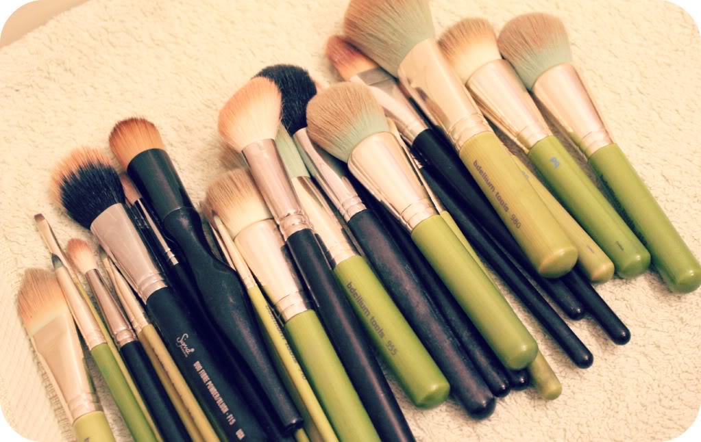 How to clean you makeup brushes
