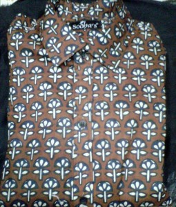 Camisa de hombre estampada con flores