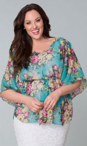 kimono con estampados con flores