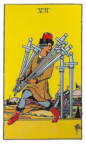 Siete de Espadas tarot Rider-Waite