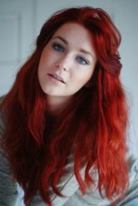 teñirse el cabello rojo
