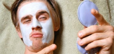 hombre con mascarilla