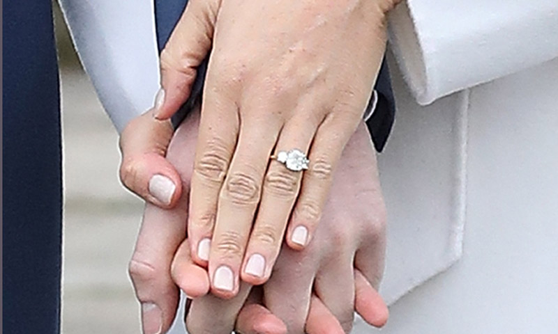 Te hablamos del look de compromiso de Meghan Markle - anillo compromiso Meghan Markle