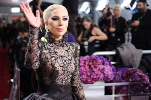 Los mejores looks de los Grammy - lady gaga