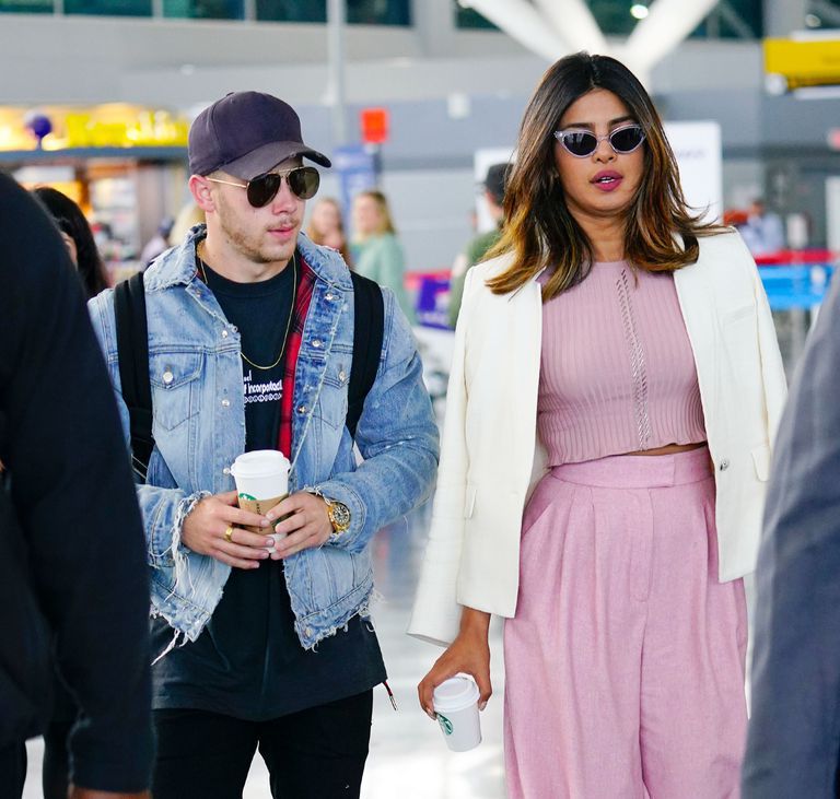 ¡Es oficial! Nick Jonas se compromete con Priyanka Chopra