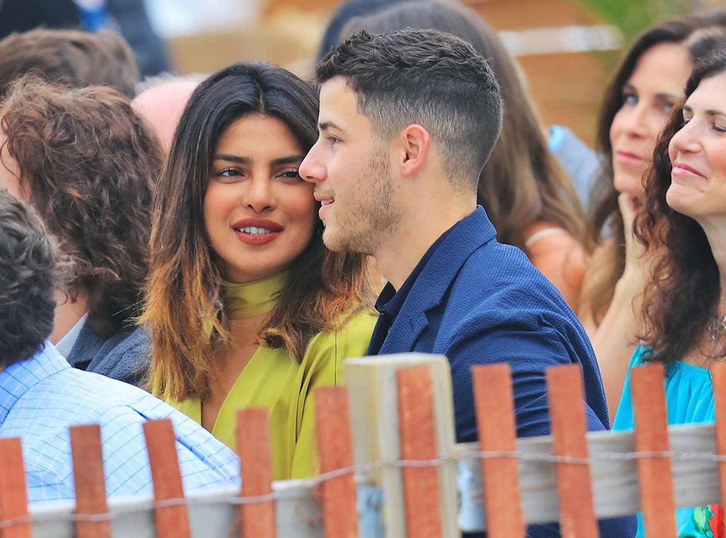 ¡Es oficial! Nick Jonas se compromete con Priyanka Chopra